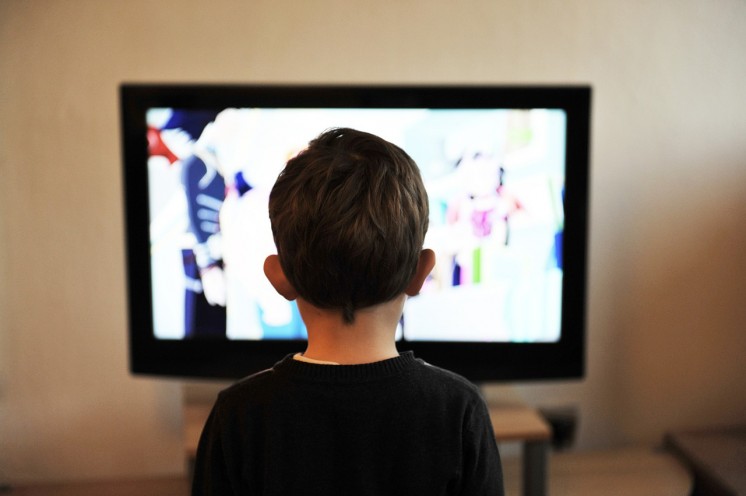 enfant-television-175201
